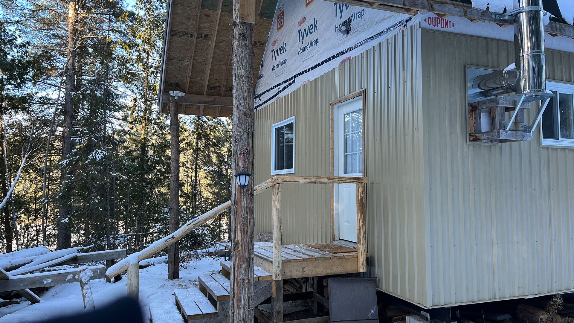 Métis hunting cabin